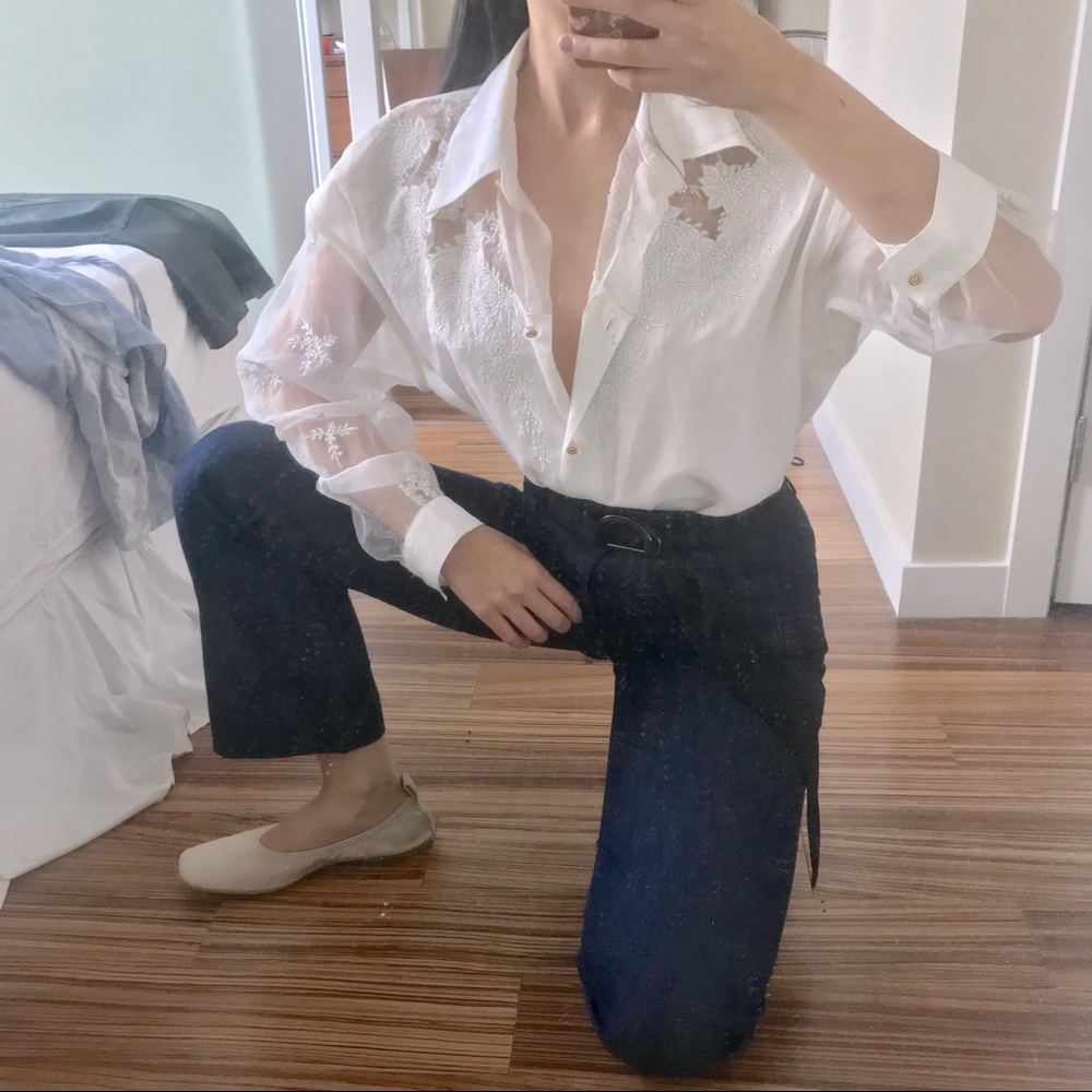 Vintage white shirt embroidery Size M